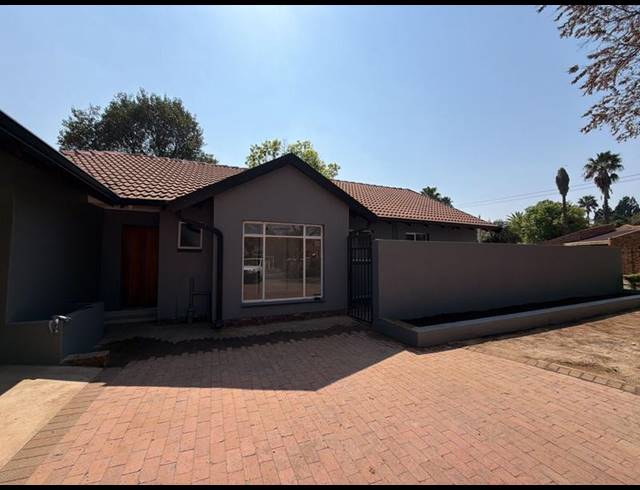 4 BEDROOM PROPERTY TO RENT IN SUNWARD PARK